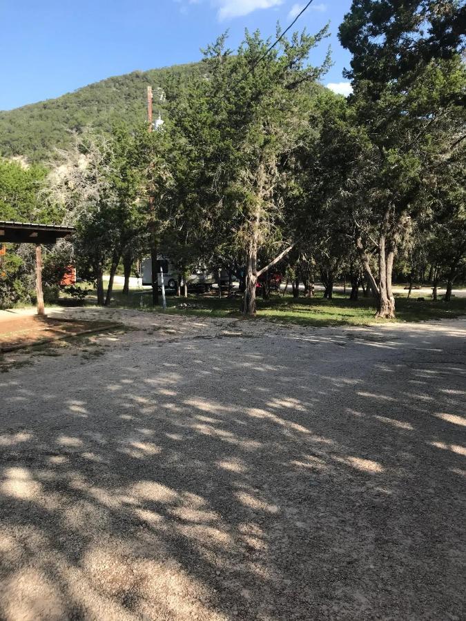 A Peace Of Heaven Cabins And Rv Vanderpool Esterno foto