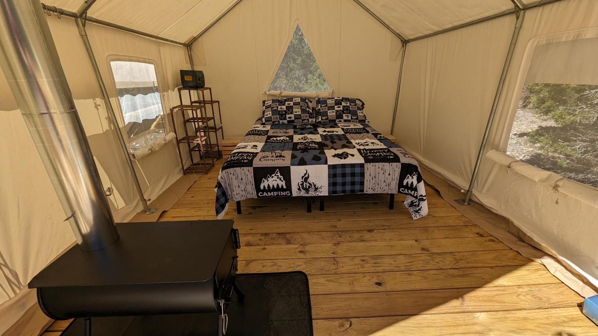 A Peace Of Heaven Cabins And Rv Vanderpool Esterno foto
