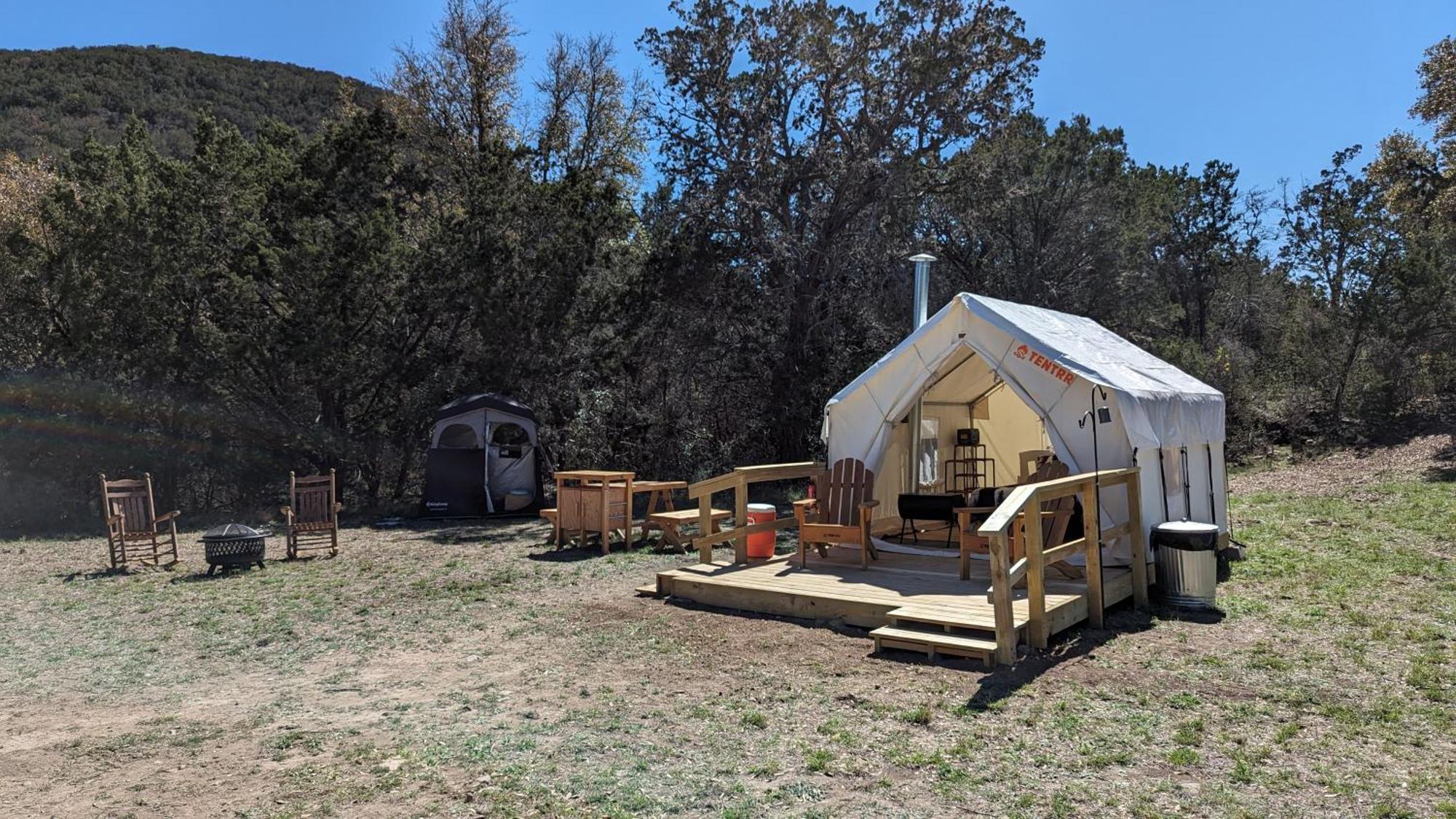 A Peace Of Heaven Cabins And Rv Vanderpool Esterno foto