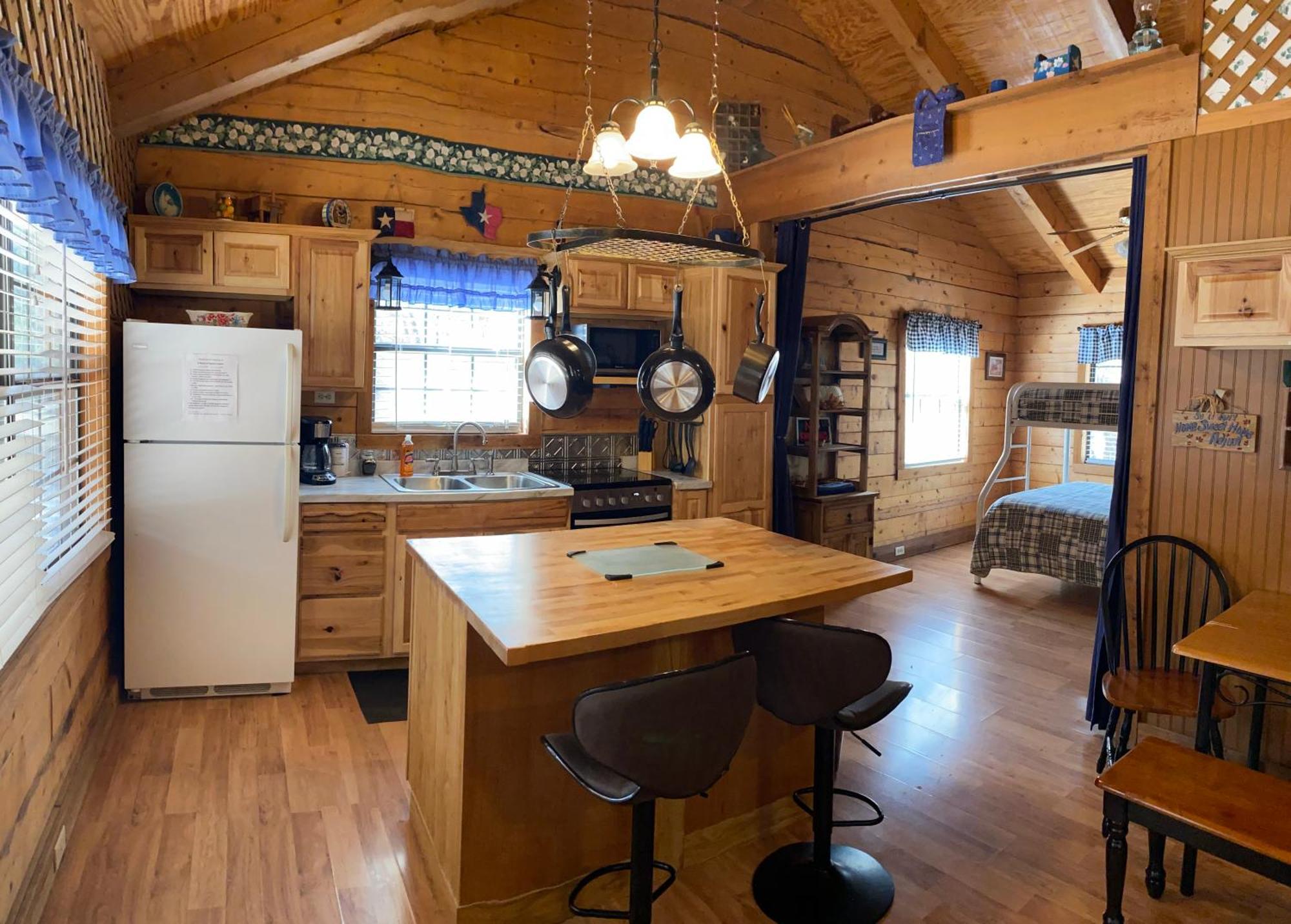A Peace Of Heaven Cabins And Rv Vanderpool Esterno foto