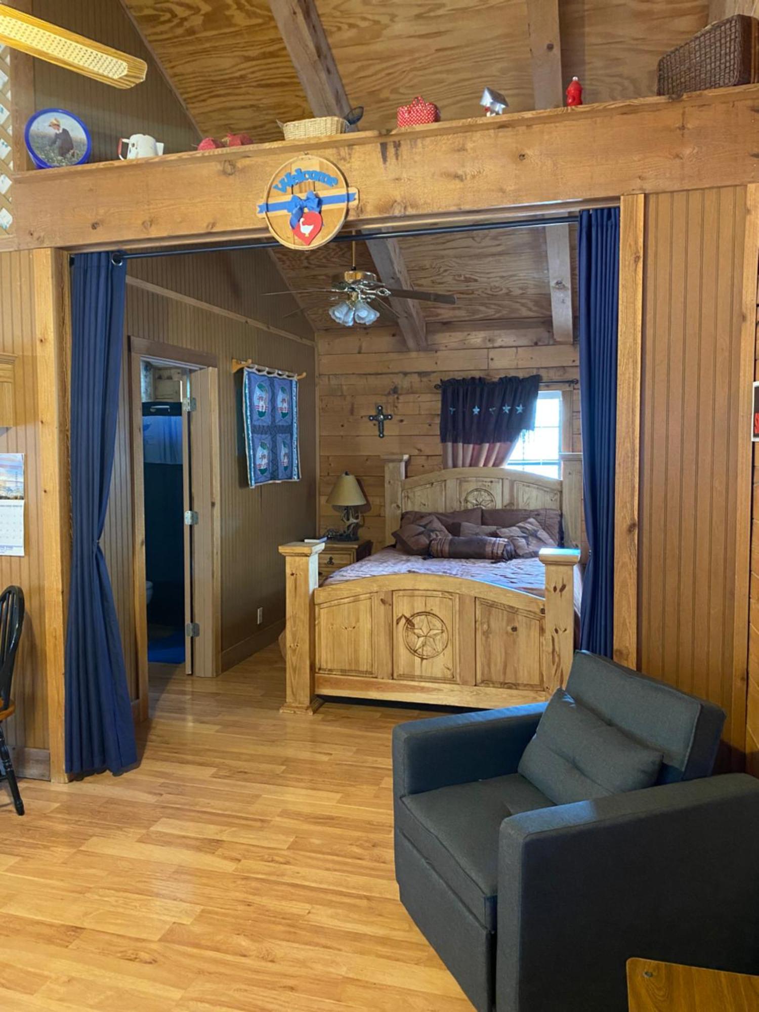 A Peace Of Heaven Cabins And Rv Vanderpool Esterno foto